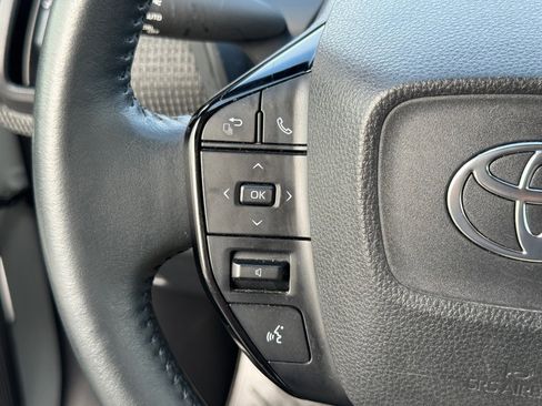 Used 2024 Toyota bZ4X FWD image 38