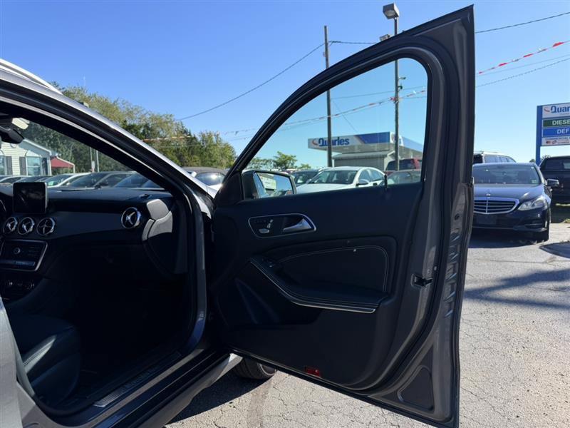 Used 2020 Mercedes-Benz GLA 250 4MATIC image 20