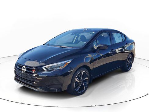 New 2025 Nissan Versa SR w/ Trunk Package FWD image 4