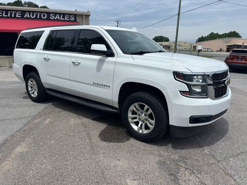 Used 2019 Chevrolet Suburban LT RWD image 5