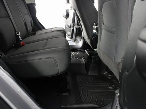 Used 2018 Jeep Wrangler Unlimited Sport S image 17