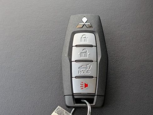 New 2026 Mitsubishi Outlander SE FWD image 28