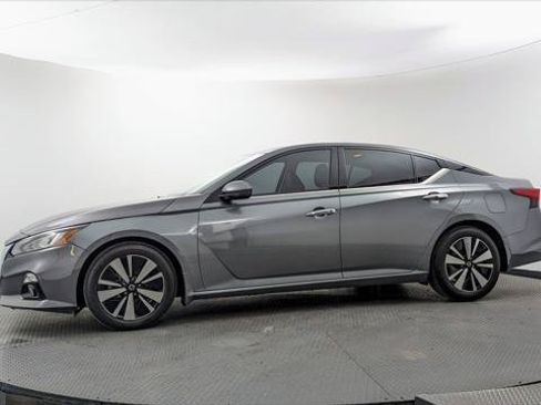 Used 2021 Nissan Altima 2.5 SL FWD image 3