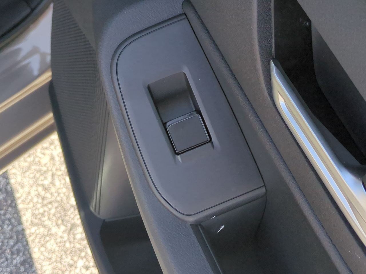 New 2026 Nissan Sentra SV w/ SV Convenience Package FWD image 34