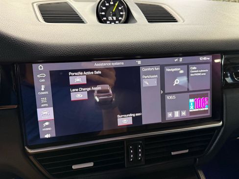 Used 2019 Porsche Cayenne E-Hybrid AWD/4WD image 30