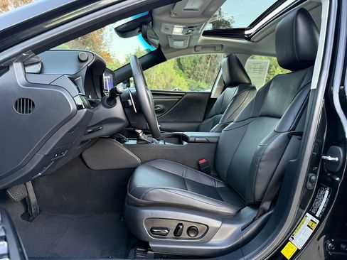 Certified 2025 Lexus ES 350 image 15