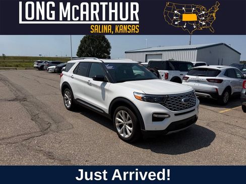 Used 2024 Ford Explorer Platinum w/ Technology Package AWD/4WD image 1
