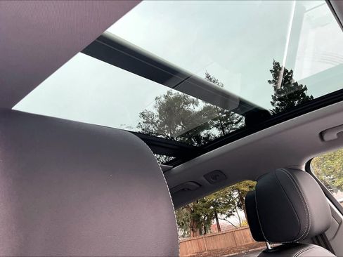 Used 2023 Audi Q5 2.0T Premium w/ Convenience Package image 25