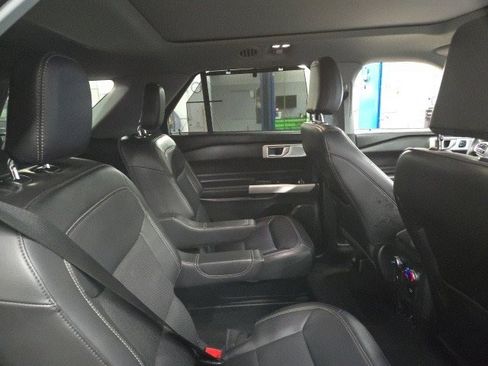 Used 2022 Ford Explorer Limited w/ Limited Technology Package image 58
