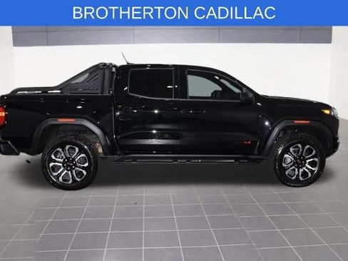 Used 2025 GMC Canyon AT4 w/ Nightfall Edition AWD/4WD image 9