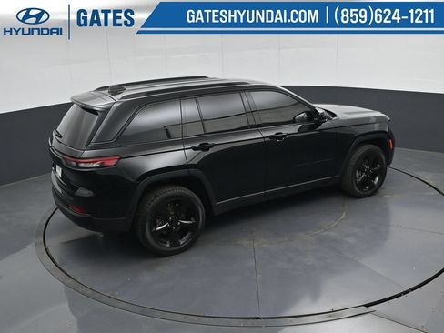 Used 2023 Jeep Grand Cherokee Altitude AWD/4WD image 51