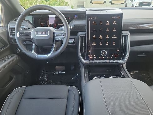 New 2026 GMC Yukon XL Elevation image 15