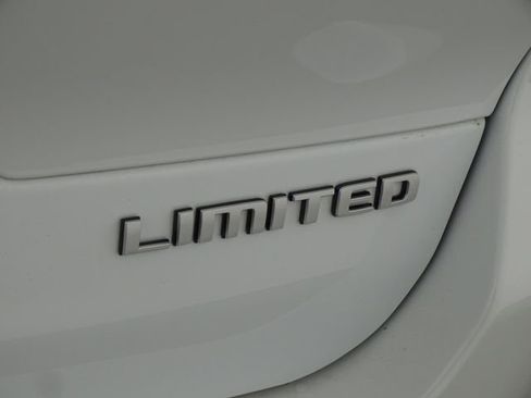 Used 2025 Jeep Grand Cherokee L Limited image 51