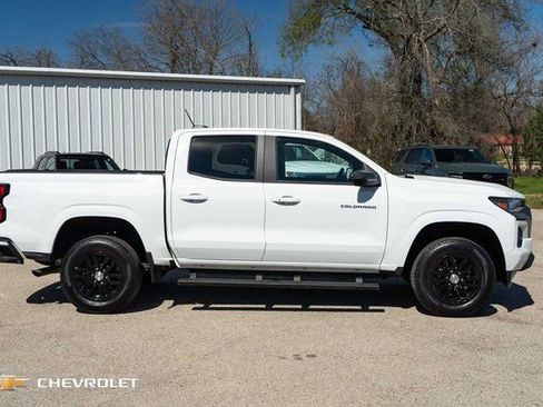 New 2024 Chevrolet Colorado LT w/ LT Convenience Package II image 4