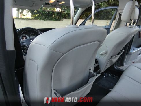 Used 2013 Mercedes-Benz GLK 350 4MATIC image 41