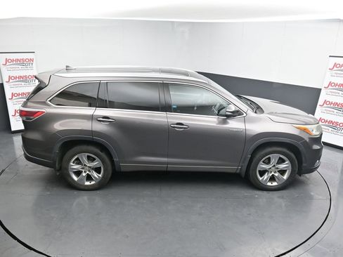 Used 2015 Toyota Highlander Limited image 17