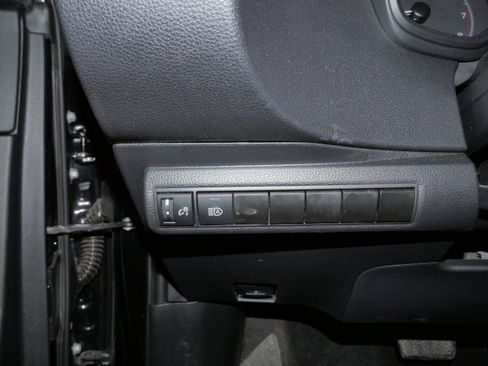 Used 2024 Toyota Corolla LE image 29