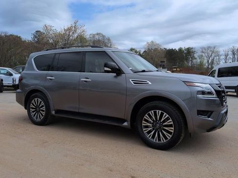 Used 2024 Nissan Armada SL w/ Midnight Edition Package RWD image 2
