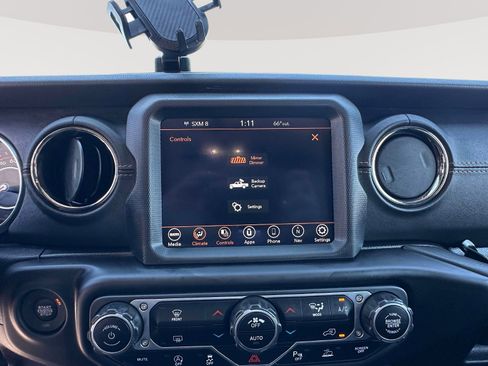 Used 2023 Jeep Gladiator Overland AWD/4WD image 11