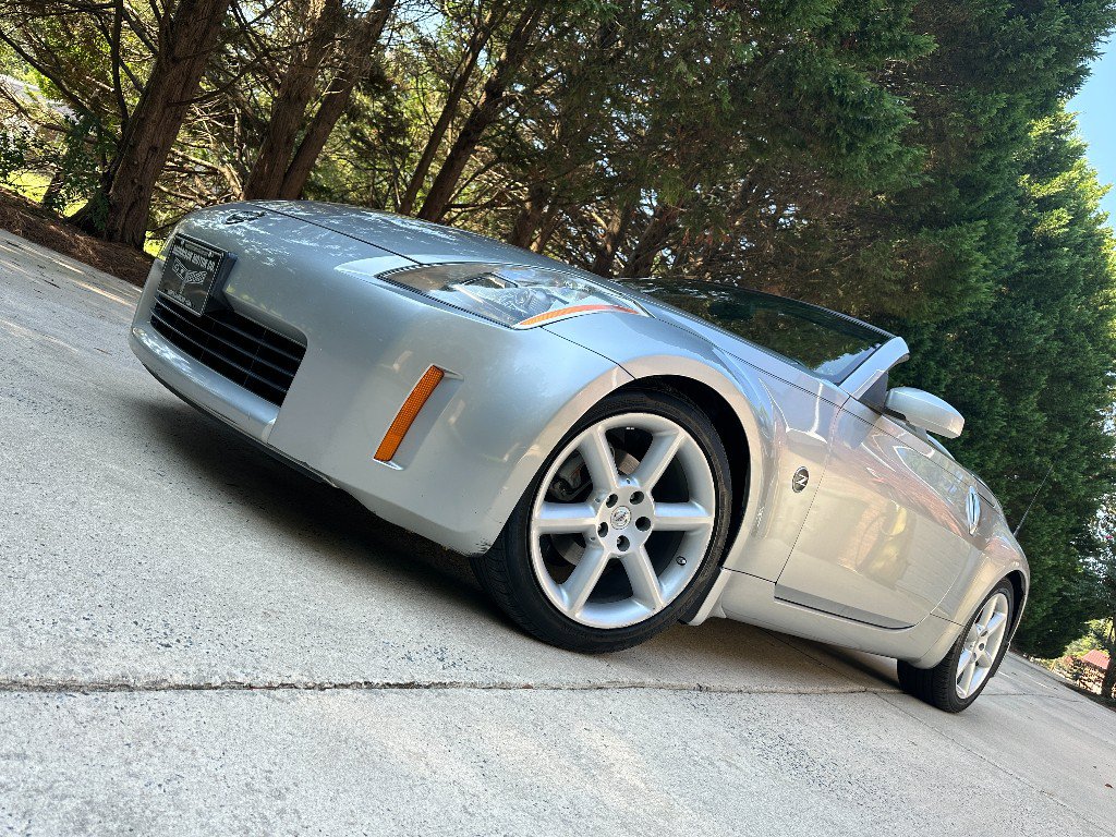 Used 2005 Nissan 350Z Touring RWD image 9
