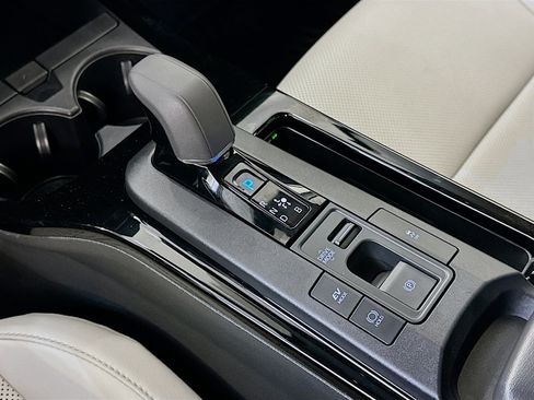 Used 2023 Toyota Prius XLE AWD/4WD image 25