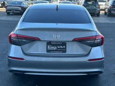 Used 2023 Honda Civic EX image 5