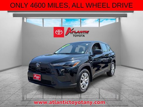 Used 2026 Toyota Corolla Cross L AWD/4WD image 2