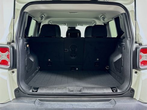 Used 2022 Jeep Renegade Trailhawk image 16