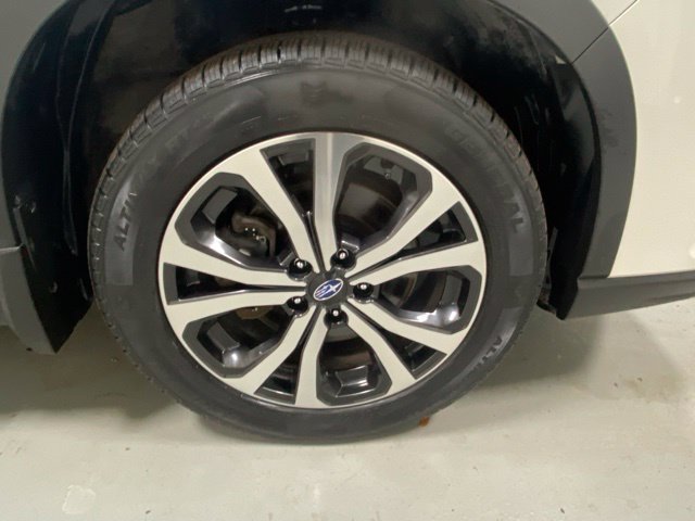 Used 2023 Subaru Forester Limited AWD/4WD image 5