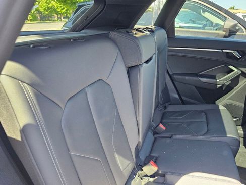 Used 2020 Audi Q3 2.0T Premium Plus image 16