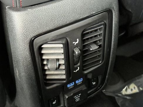 Used 2024 Dodge Durango GT AWD/4WD image 45