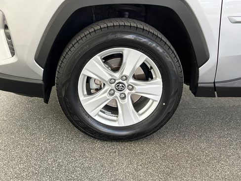 Used 2020 Toyota RAV4 XLE w/ Convenience Package image 28