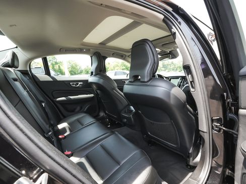 Used 2024 Volvo S60 B5 Core AWD/4WD image 38