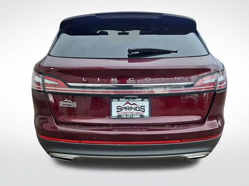 Used 2022 Lincoln Nautilus Reserve AWD/4WD image 4