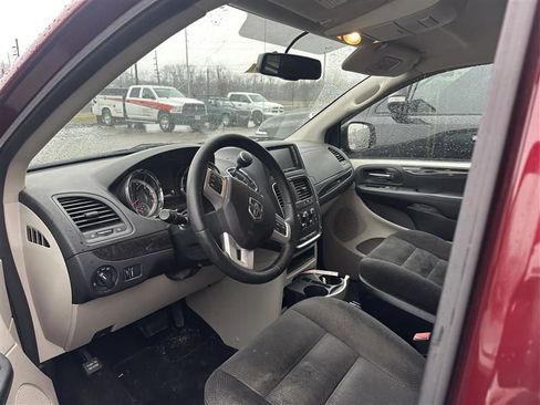 Used 2017 Dodge Grand Caravan SE w/ Power Window Group image 3