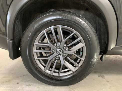 Used 2023 Nissan Rogue S image 10