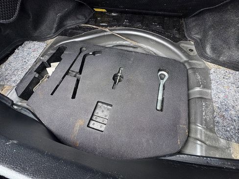 Used 2011 INFINITI G25 Journey w/ Moonroof Pkg image 11