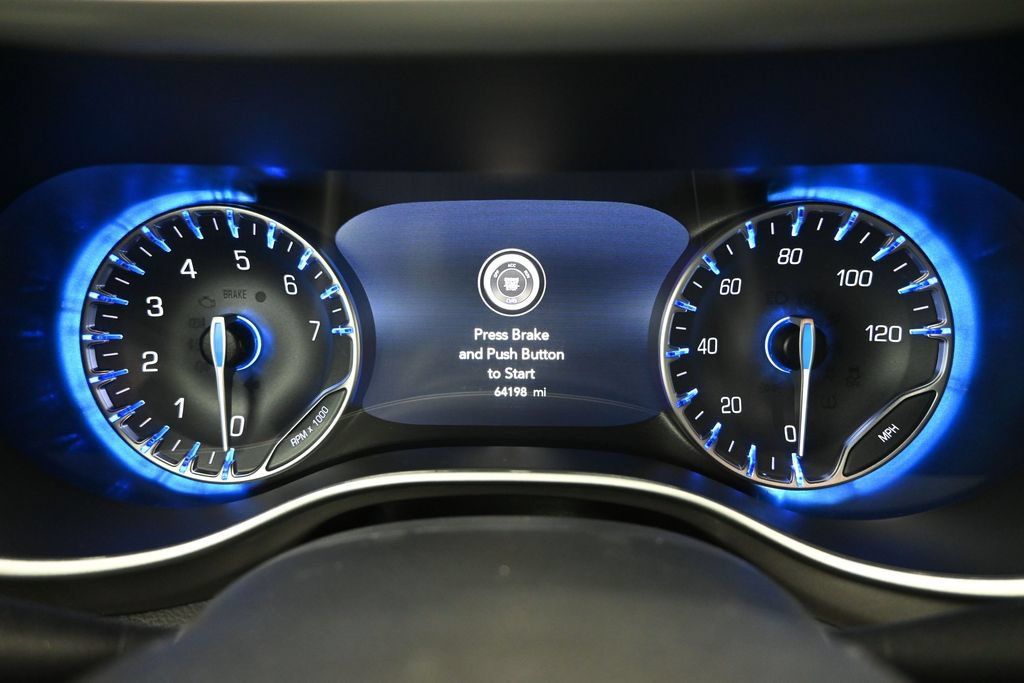 Used 2025 Chrysler Pacifica Select FWD image 12