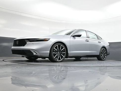 Used 2025 Honda Accord Touring image 34