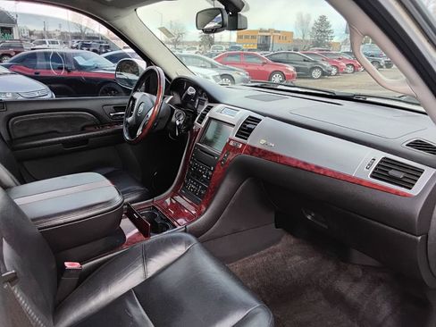 Used 2009 Cadillac Escalade 4WD Hybrid image 17