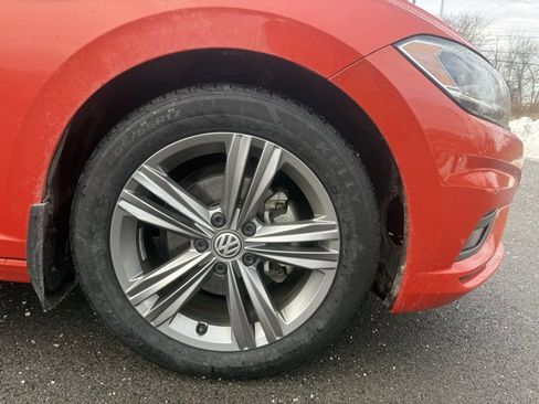 Used 2021 Volkswagen Jetta R-Line image 4