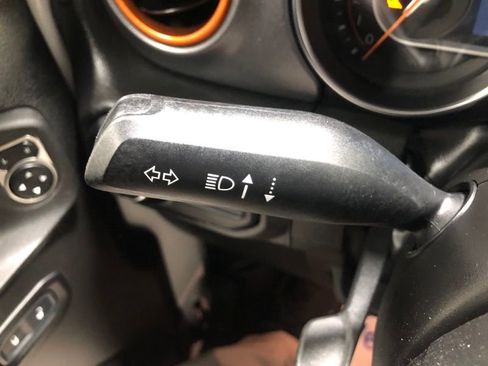 Used 2023 Jeep Gladiator Mojave w/ Cold Weather Group image 19