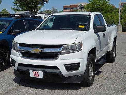Used 2016 Chevrolet Colorado W/T w/ WT Convenience Package AWD/4WD image 2