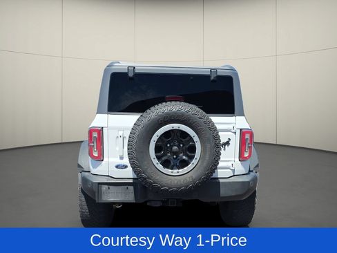Used 2022 Ford Bronco Outer Banks w/ Sasquatch Package AWD/4WD image 8