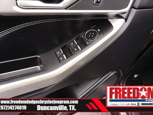 Used 2021 Ford Explorer XLT image 41