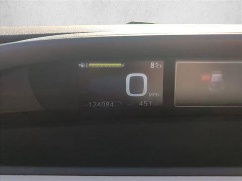 Used 2018 Toyota Prius Two image 17