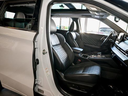 Used 2023 Mitsubishi Outlander SEL 40th Anniversary image 31