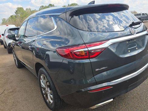 Used 2018 Buick Enclave Avenir w/ Avenir Technology Package FWD image 4