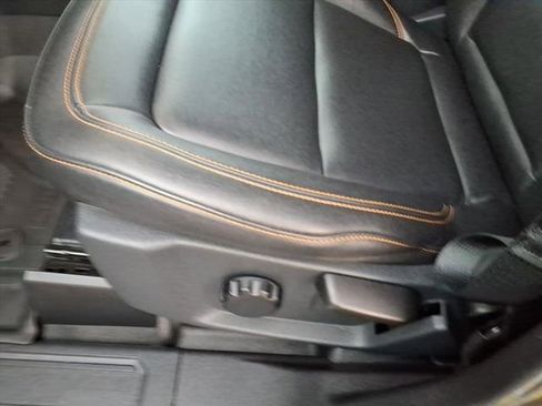 Used 2024 Ford Bronco Badlands image 19