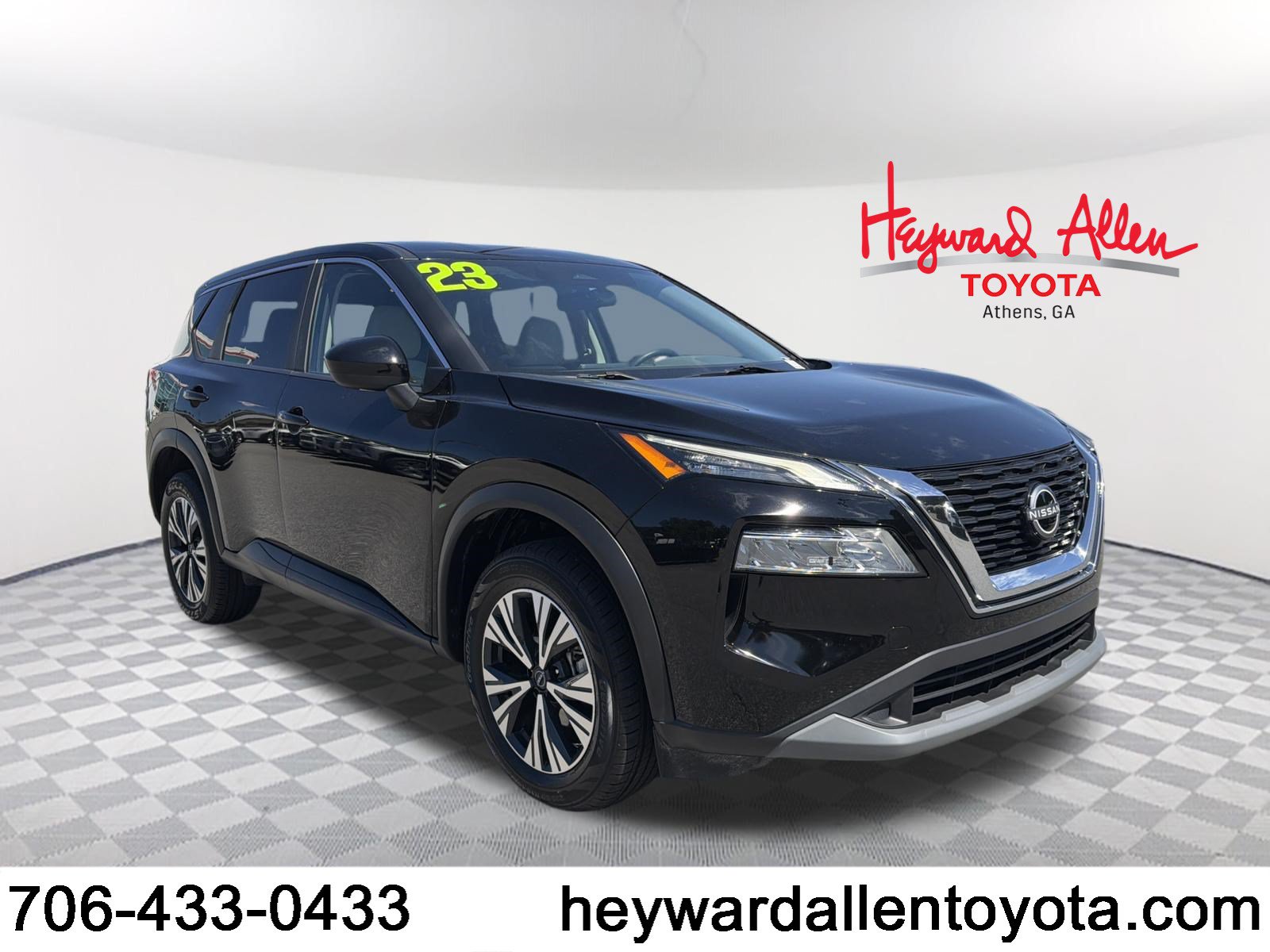 Used 2023 Nissan Rogue SV FWD image 1